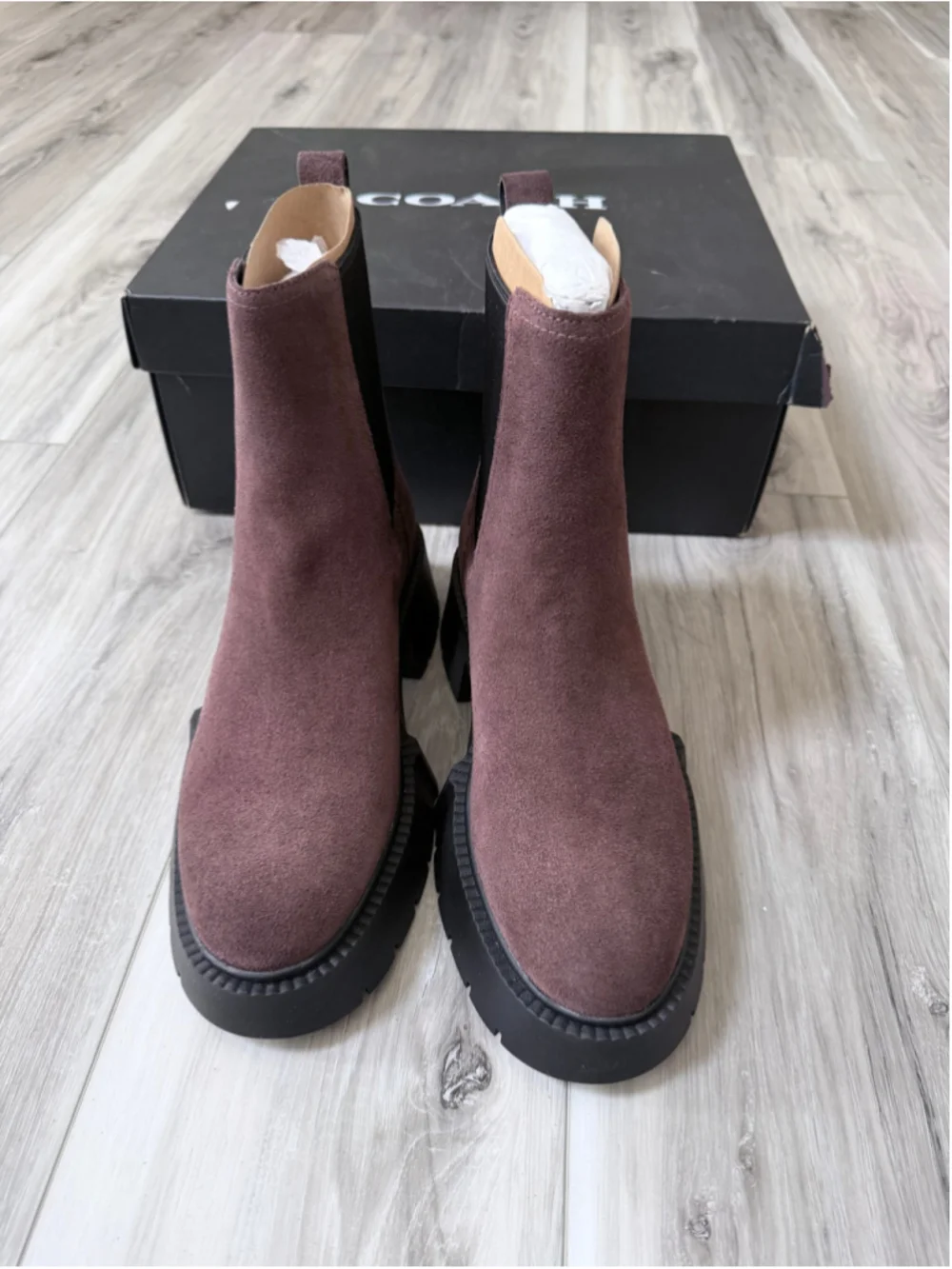 Coach leah platform